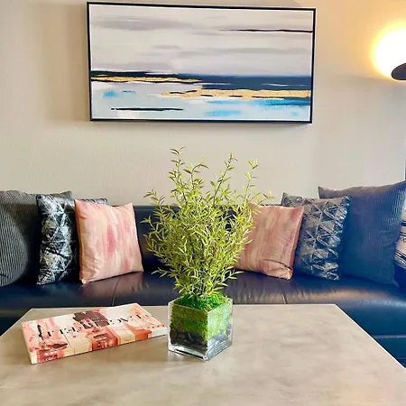 1 Bedroom Xl Condo With King Bed, Garden View, Parking Included-3
